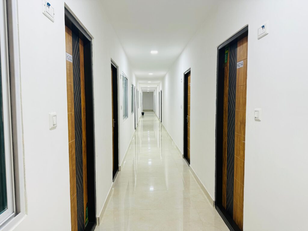 Girls PG near Sapthagiri College